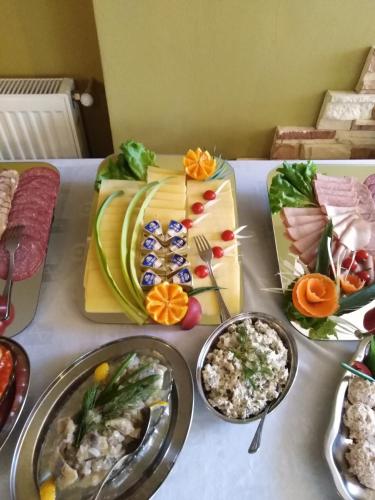 Mad i den private indkvartering eller i nærheden