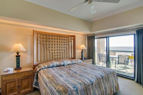 Ένα ή περισσότερα κρεβάτια σε δωμάτιο στο Ocean Club 1201