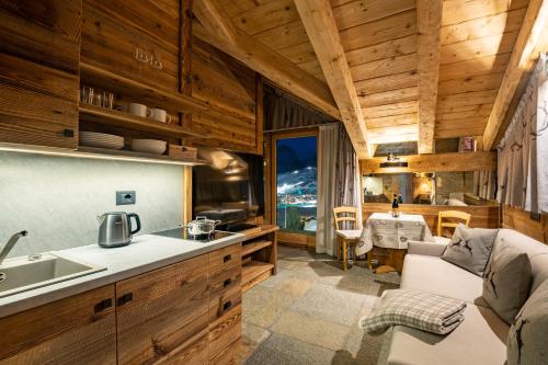 Köök või kööginurk majutusasutuses Park Chalet Village