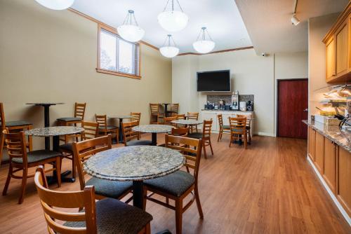Ресторан / где поесть в La Quinta by Wyndham Portland Airport