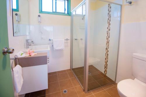 A bathroom at Merimbula Holiday Properties