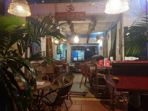 Restoran atau tempat lain untuk makan di Ganesha Hostel