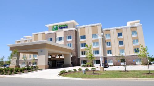 Holiday Inn Express Covington-Madisonville, an IHG Hotel