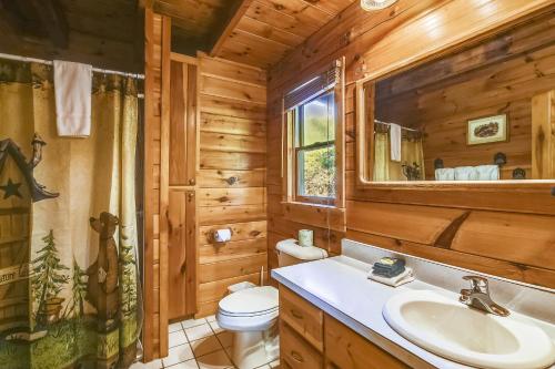 Afbeelding uit fotogalerij van Mountain Serenity Cabin in Sevierville