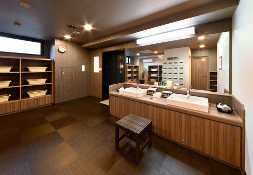 Gallery image of HOTEL ROUTE-INN Kamiyamada Onsen in Chikuma