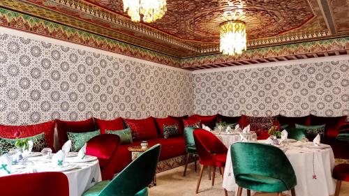 Posezení v ubytování Hôtel Atlas Saiss Fès
