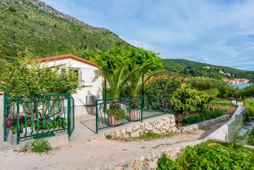 Holiday Home Garden – Photos 4