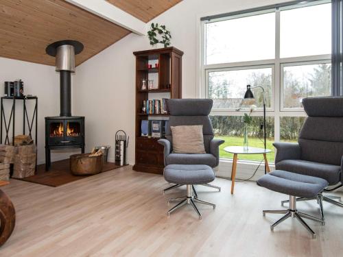 Fotografie z fotogalerie ubytování Four-Bedroom Holiday home in Oksbøl 18 v destinaci Oksbøl