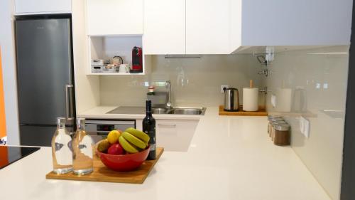 A kitchen or kitchenette at Guesthouse do Sol - Luxury Villa