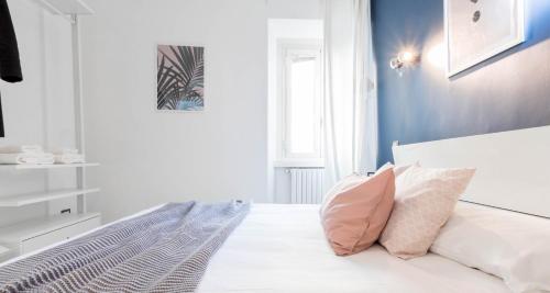JOIVY Vibrant Flat for 4 near parks, in Navigli