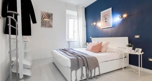Posteľ alebo postele v izbe v ubytovaní JOIVY Vibrant Flat for 4 near parks, in Navigli
