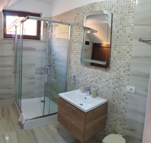 Ένα μπάνιο στο CASA MONTIS
