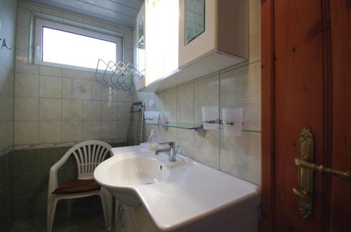 A bathroom at Fortuna Apartman
