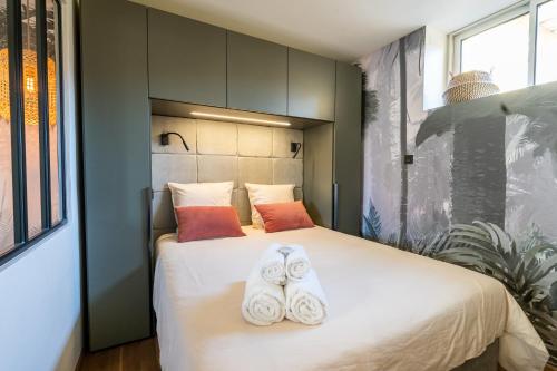 Katil atau katil-katil dalam bilik di Suite in St Raph