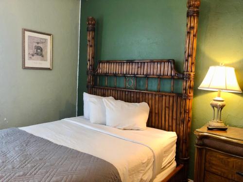 Katil atau katil-katil dalam bilik di Casa Marina Hotel & Restaurant - Jacksonville Beach