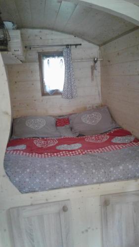 Roulotte Pres De Dinan Saint Samson Sur Rance Updated 21 Prices