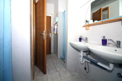 Koupelna v ubytování Hostel Marko