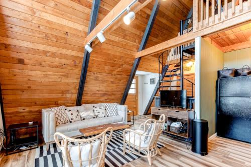 Golden A-Frame – Photos 4
