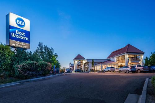 a best western sign in front of a hotel at Best Western Vista Inn at the Airport in Boise