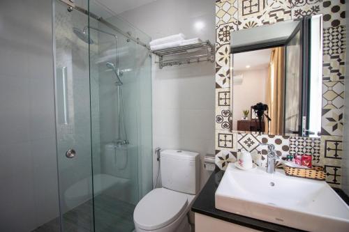 Phòng tắm tại An Phuc Hotel