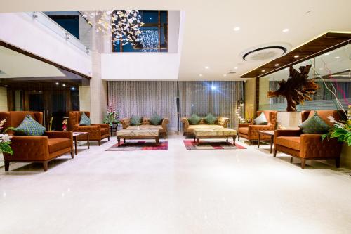 Χώρος καθιστικού στο Best Western La Vista Pathankot