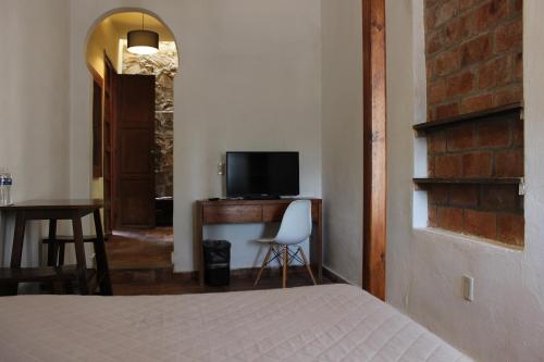 Μια τηλεόραση ή/και κέντρο ψυχαγωγίας στο Hotel Real de Piedra