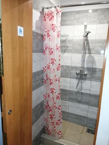 Ένα μπάνιο στο Hostel Gliwice Centrum PARKING