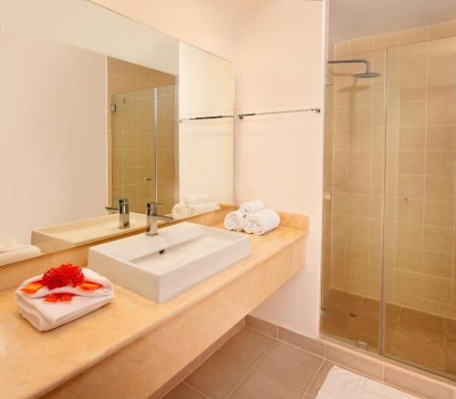 Phòng tắm tại Royal Decameron Panama All Inclusive Plus