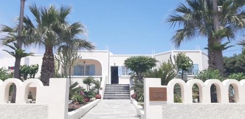 Zdjęcie z galerii obiektu Villa Nikos Karamolegkos Kamari w mieście Kamari