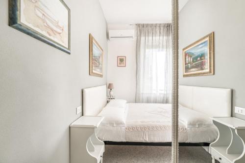 Postel nebo postele na pokoji v ubytování Lia Rooms 2