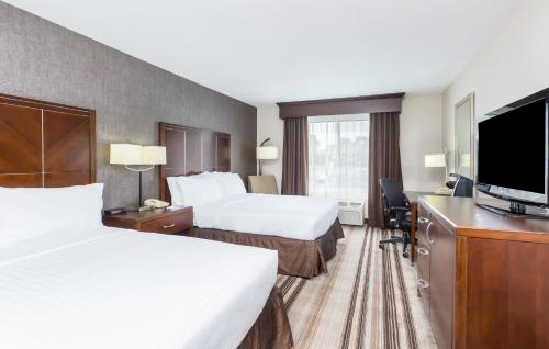 Holiday Inn Express San Diego - Sea World Area, an IHG Hotel Image