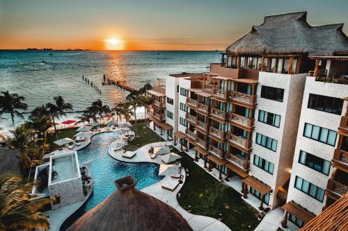 Bazén v ubytování Hotel Beló Isla Mujeres - All Inclusive - Sargassum Free nebo v jeho okolí