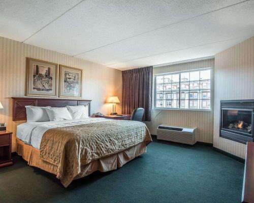 Ένα ή περισσότερα κρεβάτια σε δωμάτιο στο The Marx Hotel - Downtown - University Area