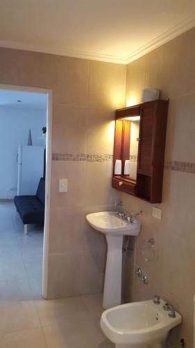 Ένα μπάνιο στο Departamento amoblado de un dormitorio 43m2