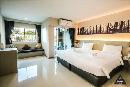 Кровать или кровати в номере Proud Khaoyai