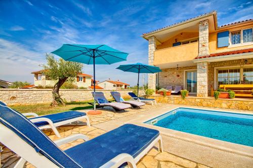Charming villa Oliva with 4 bedrooms near the wonderful village of Fazana