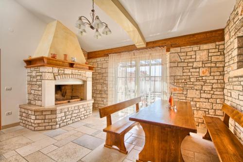 Charming villa Oliva with 4 bedrooms near the wonderful village of Fazana