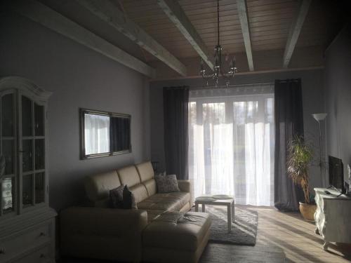 Χώρος καθιστικού στο Apartments by the beach