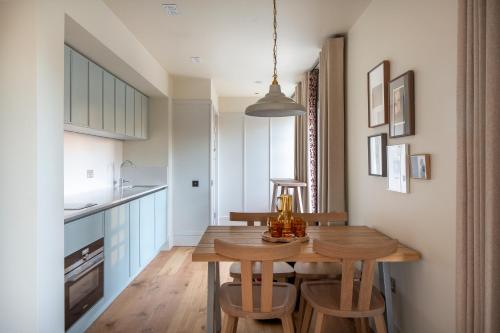Gallery image of Abbey Strand Apartments, at Holyrood in Edinburgh