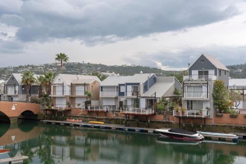 Gambar di galeri bagi WATERFRONT 47 SPINNIKER di Knysna