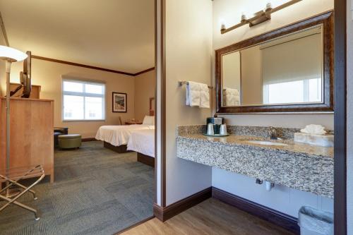 Postel nebo postele na pokoji v ubytování Dimond Center Hotel