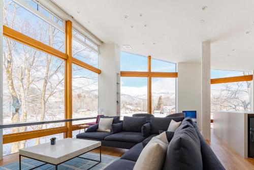 Alpinarc Chalet by Hakuba White Fox Company