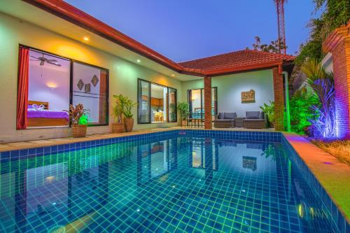 Bazén v ubytování VIEW TALAY VILLAs POOL 155, JOMTIEN BEACH, PATTAYA nebo v jeho okolí