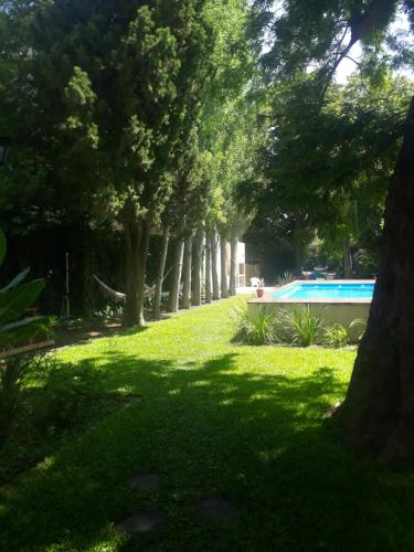 สระว่ายน้ำที่อยู่ใกล้ ๆ หรือใน La Marea B&B