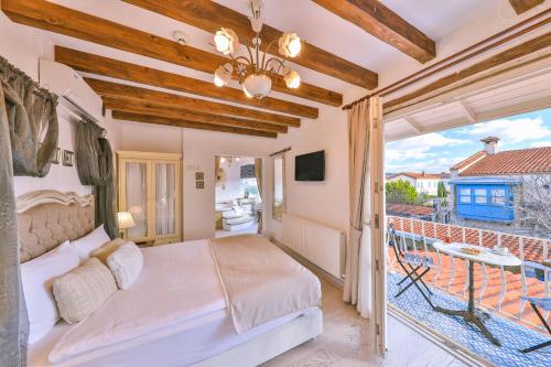 Deluxe Double Room with Spa Bath