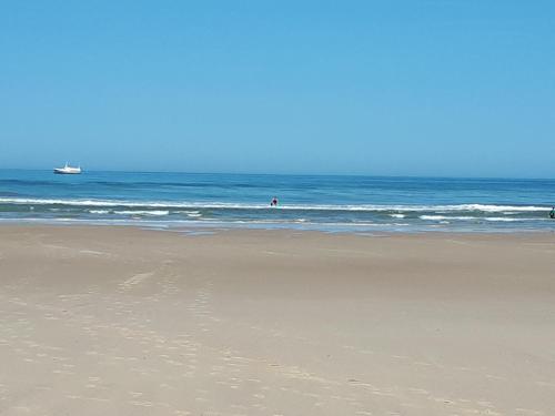 Ein Strand an oder in der Nähe der Ferienwohnung