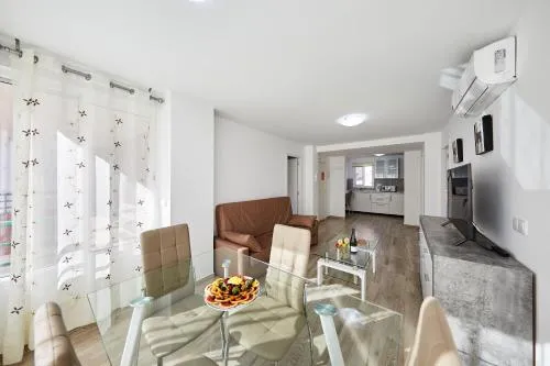 Sonrisa Apartments photo 33