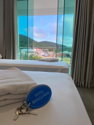 Nespecifikovaný výhled na hory nebo výhled na hory při pohledu z hotelu
