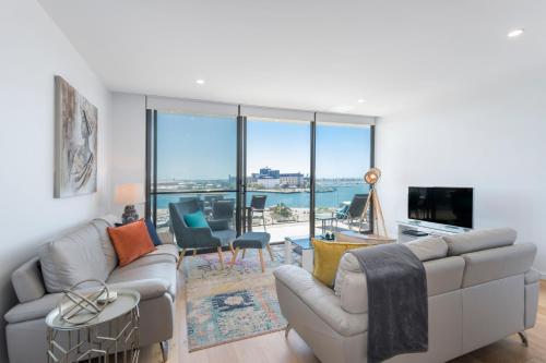 Χώρος καθιστικού στο Astra Apartments Newcastle
