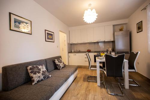 The Star Apartment
